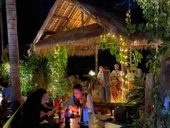 -乌托邦酒吧和餐厅