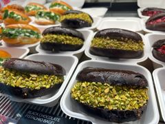 美式—法芙娜黑巧开心果-CC BAGEL&SCONE 贝果与司康(南开大悦城店)
