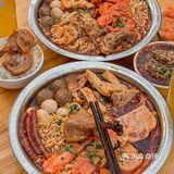 官亭路这个小巷子里藏着一家做冒菜的小店