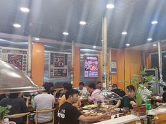-哈尔滨小酒馆·鲜肉现穿自助烧烤(康新花园店)