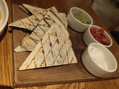 -ROAST coffee & eatery