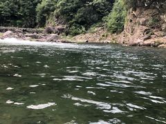 -安吉龙王山峡谷漂流