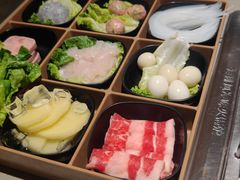 -海底捞火锅(中州万达店)