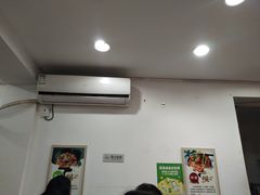 大堂-兄弟砂锅(陆家巷店)