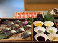 -围炉肉舍•炭烤活鳗•丹东海鲜烤肉(步行街店)