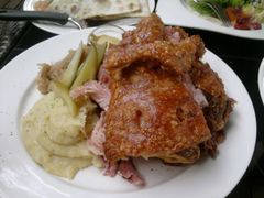 德国脆皮烤猪肘酸椰菜拼盘-Malena玛莲娜