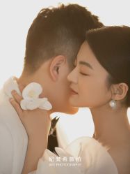 -纪梵希旅拍婚纱摄影(大连总店)