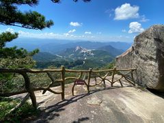 -罗田薄刀峰风景区