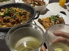 -琥珀老六龙虾(四里河店)