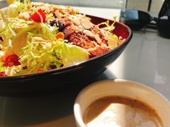 墨西哥鸡胸肉混合有机蔬菜沙拉-XUN Bistro西餐厅