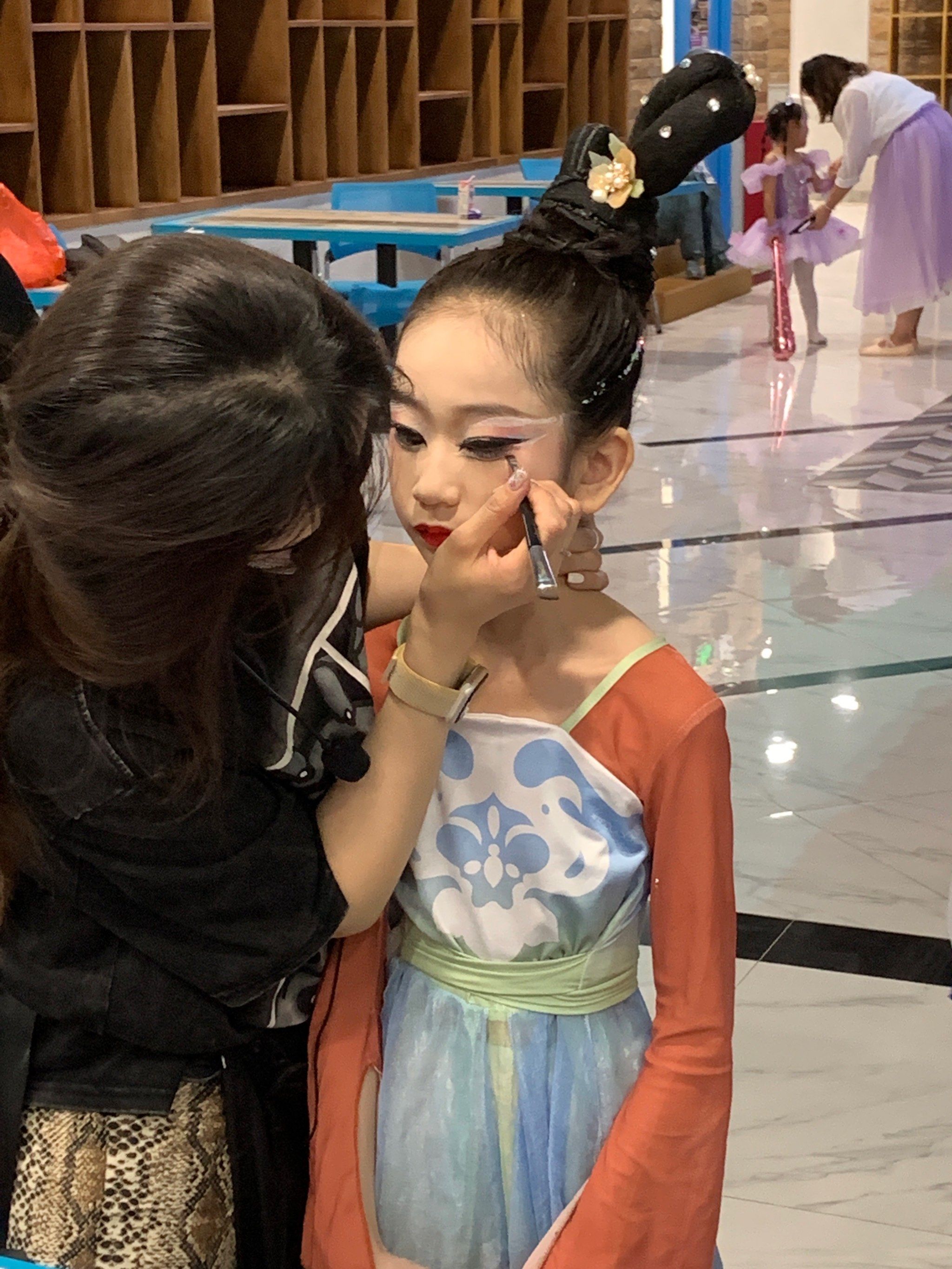 儿童六一表演妆造