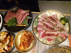 -草家酱蟹炭火烤肉店(珲春南路二店)