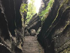 -梭布垭石林景区