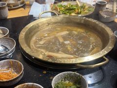 -顶顶汤火牛排火锅·经典铜锅涮肉