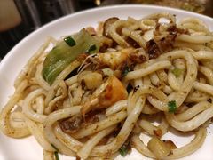 海鲜炒乌冬面-大神太神·铁板烧(瑞虹天地月亮湾店)