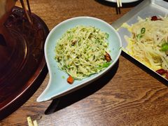 小茴香拌煎饼-金牌老碗时尚陕菜(王府井百货店)