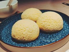 酥皮叉烧包-荣轩(新荣记环球金融中心店)