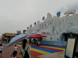 -圣名游乐城冰雪大世界