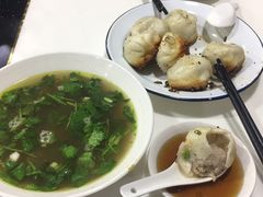 -舒蔡记生煎菜饭(云南中路店)