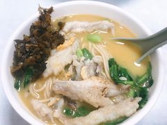 -明呈黄鱼面馆(斜土路店)