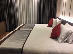 -曼谷湄南河畔华美达广场酒店
