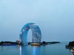 -湖州太湖旅游度假区-月亮广场