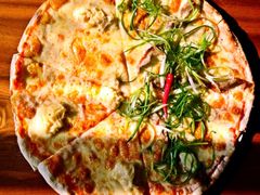 榴莲烤鸭双拼披萨-JINNS锦时 steak&pizza(浸信会礼拜堂旧址店)