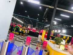 -嘿哟动霸CHUA·新潮玩运动娱乐中心·蹦床滑冰团建乐园