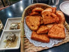 炸窝头沾臭豆腐-芦月轩羊蝎子(北蜂窝店)