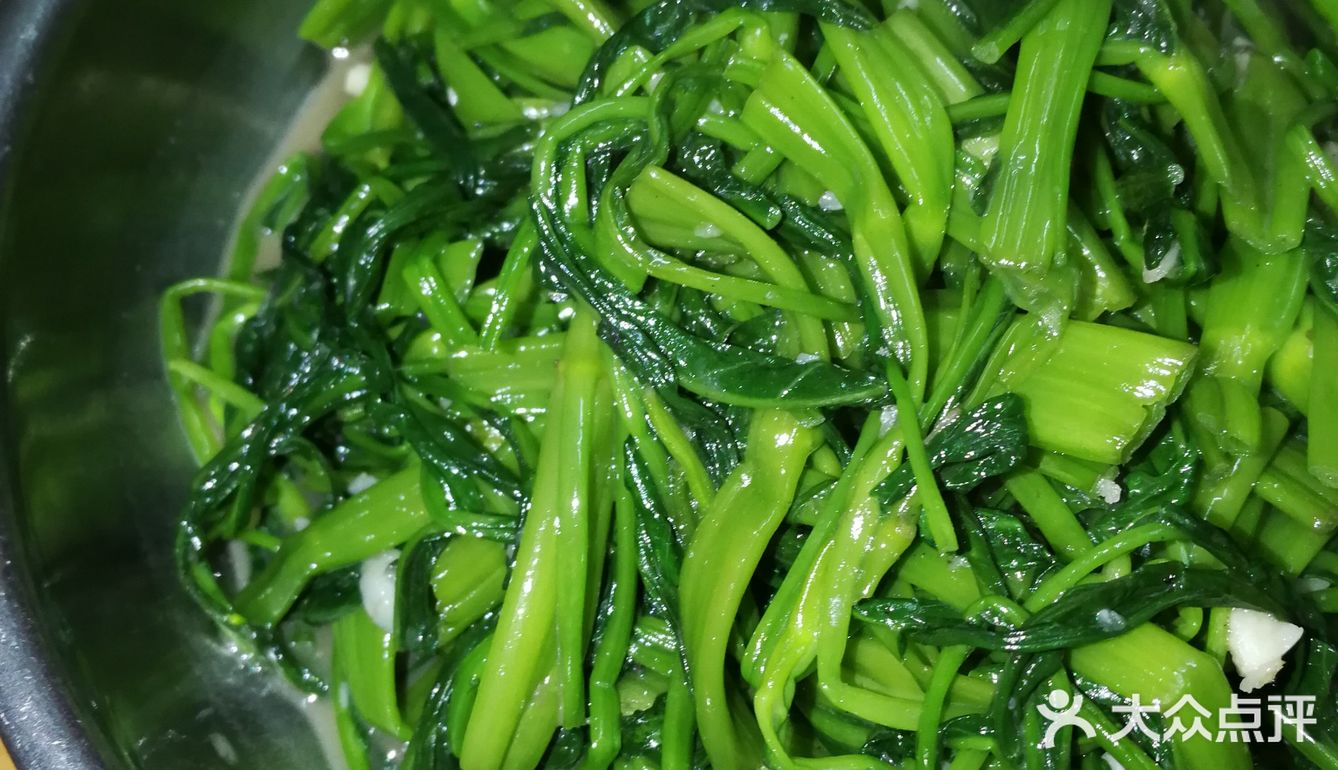 简单家庭小炒:蒜蓉虾酱炒通心菜