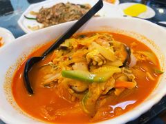 辣海鲜面-桃园中华料理炸酱面(燕儿岛路店)