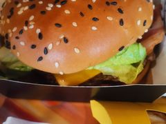 安格斯厚牛培根堡-麦当劳(新新大道岗丰店)