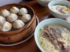 蟹粉小笼包-忆秦园小笼包(惠山古镇总店)