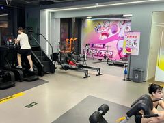 -超鹿运动(五四路恒力城店)