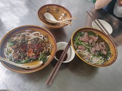 -花溪牛肉粉(八鸽岩店)