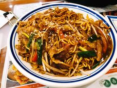 牛肉出前一丁炒面-小龍鳳餐室(番禺路店)