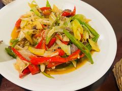 酸木瓜炒牛肉-紫滇源云南生态菜(丹凤街店)