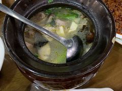 罐焖肉-盛唐府乾州酸汤面
