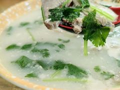 -吕记清真美食城(永兴服装街店)