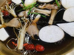 -沸炉重庆老火锅(军事博物馆店)