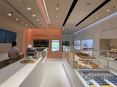 -好利来(曲江龙湖店)