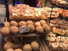 -巴黎贝甜(大宁国际商业广场店)