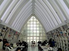 -钟书阁(松江泰晤士小镇店)