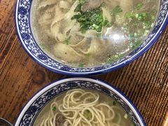-东大桥小国抻面烧烤(长通路店)