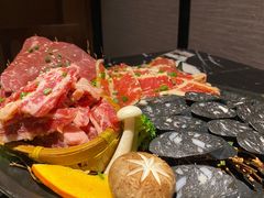 -山川小町·极番烧肉(新地假日广场店)