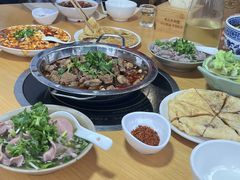 -大众跷脚牛肉馆·非遗传承单位(峨眉山店)