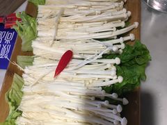 -尚尚仙·酸汤猪手·猪肚鸡火锅(华联万柳购物中心店)