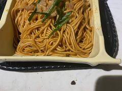 开洋葱油拌面-荟廷·晶萃(陆家嘴尚悦湾店)