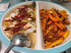 -姚姚酸菜鱼·金戈戈香港豉油鸡(喜荟城联名店)