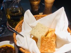 -卡普里披萨·牛扒·下午茶